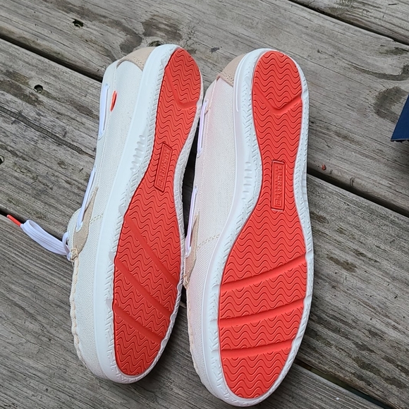 Sperry - Picture 4 of 4